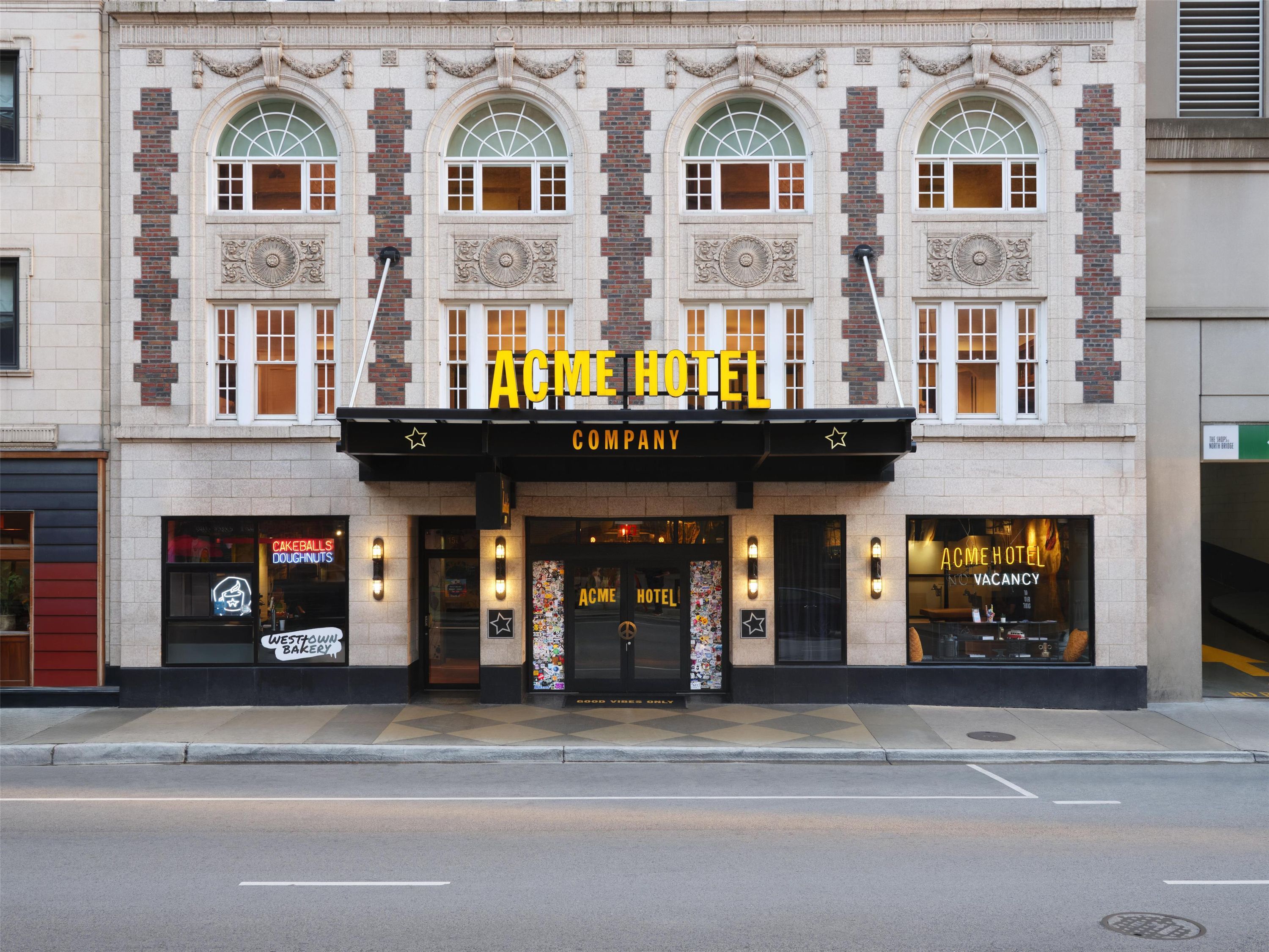Gebäude