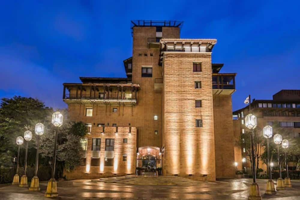 Gebäude