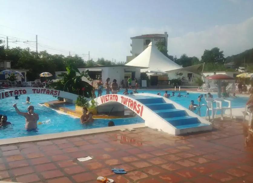Pool Foto