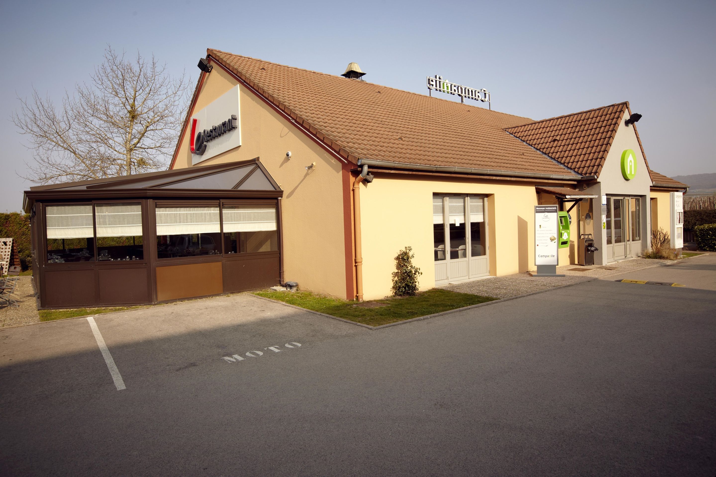 Gebäude