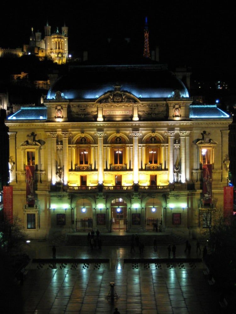 Gebäude
