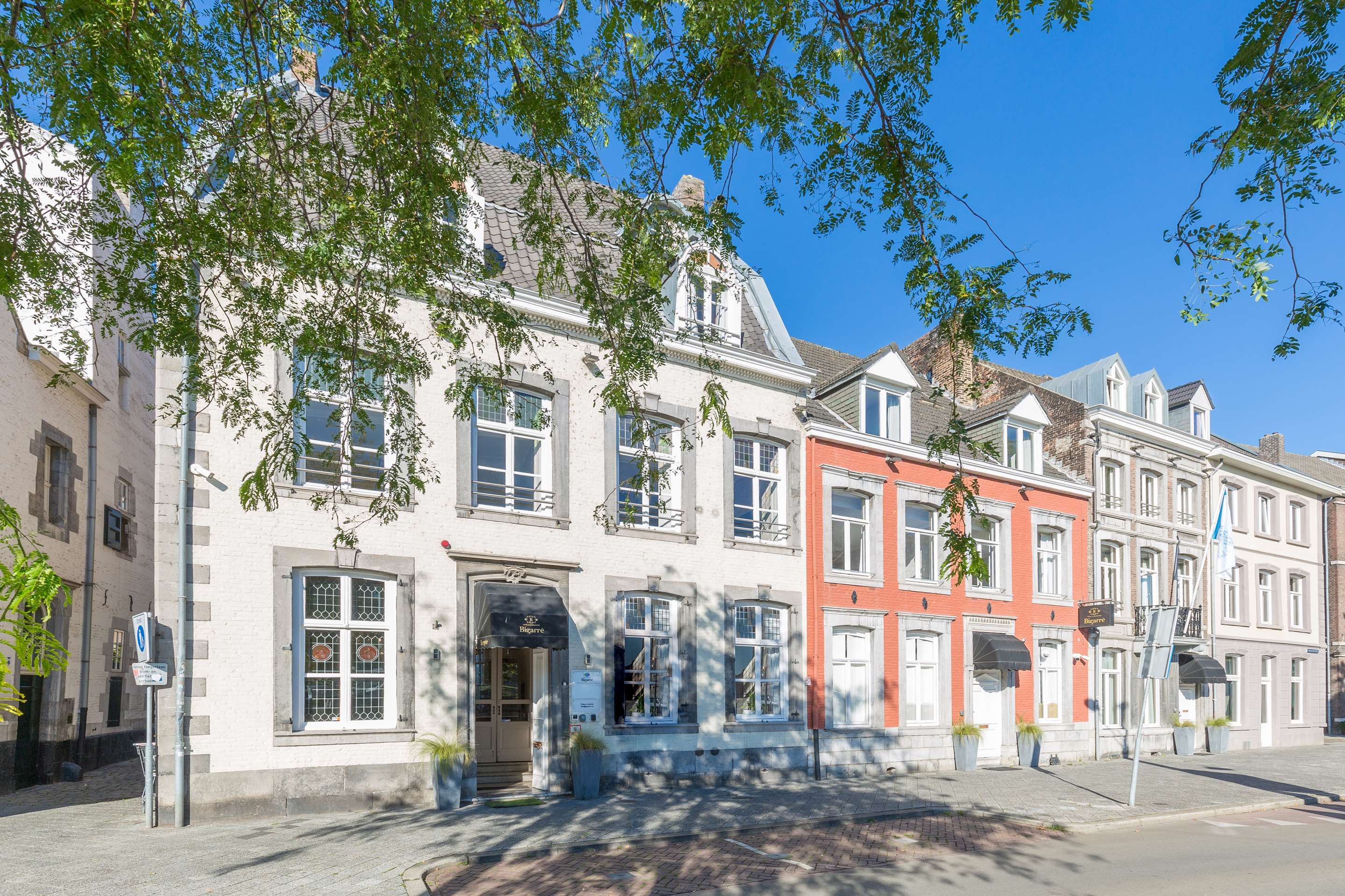 Gebäude