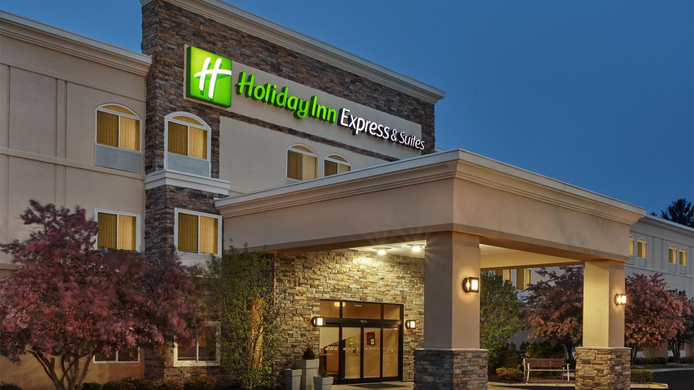 Holiday Inn Express Hotel & Suites Chicago-Libertyville, An IHG Hotel