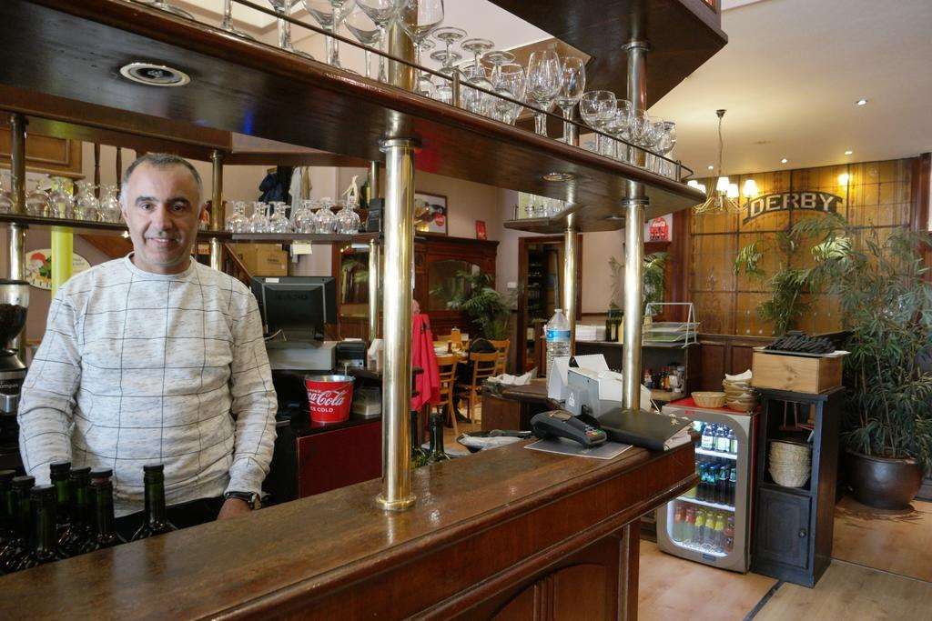 Bar
