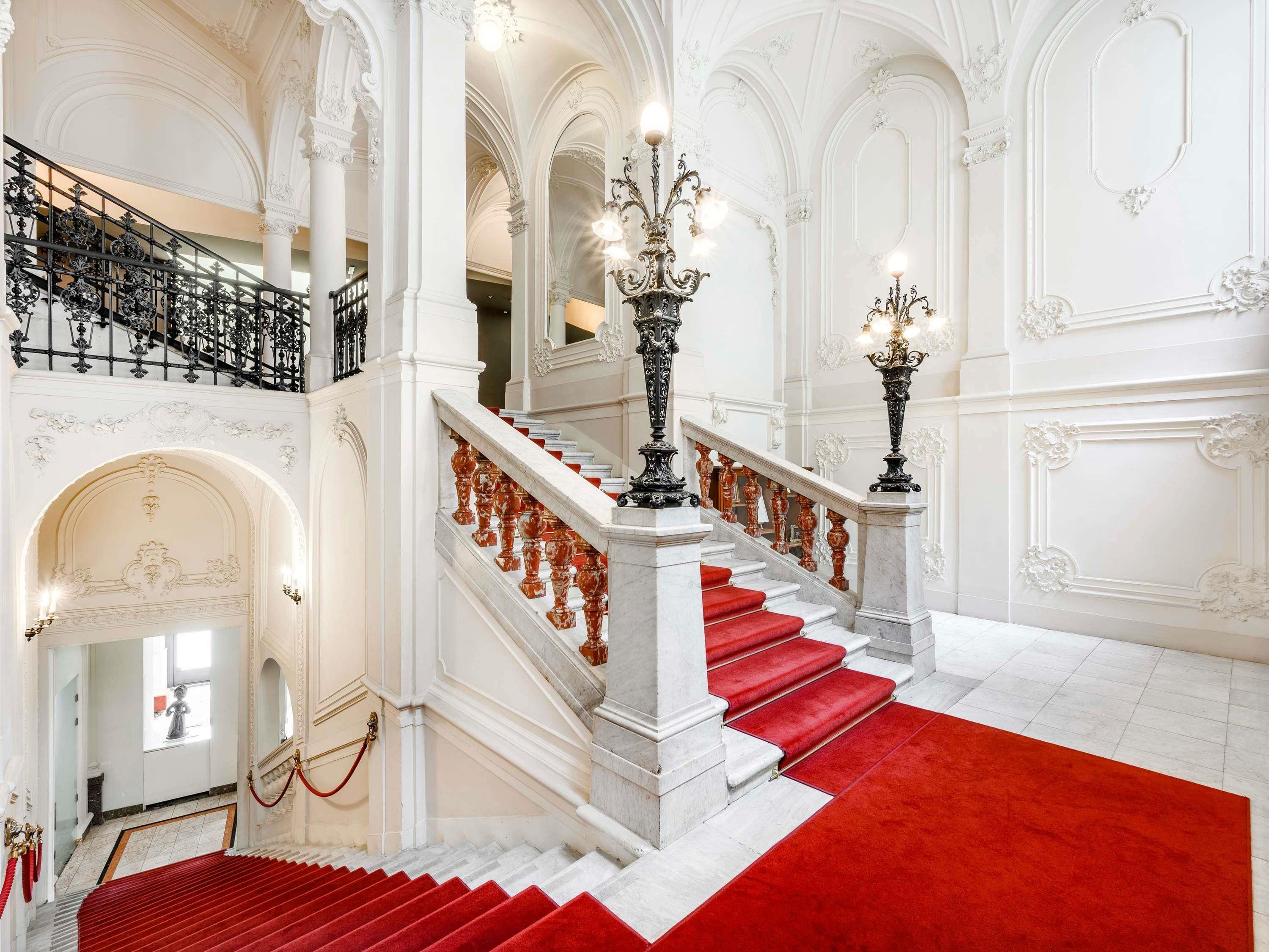 Gebäude