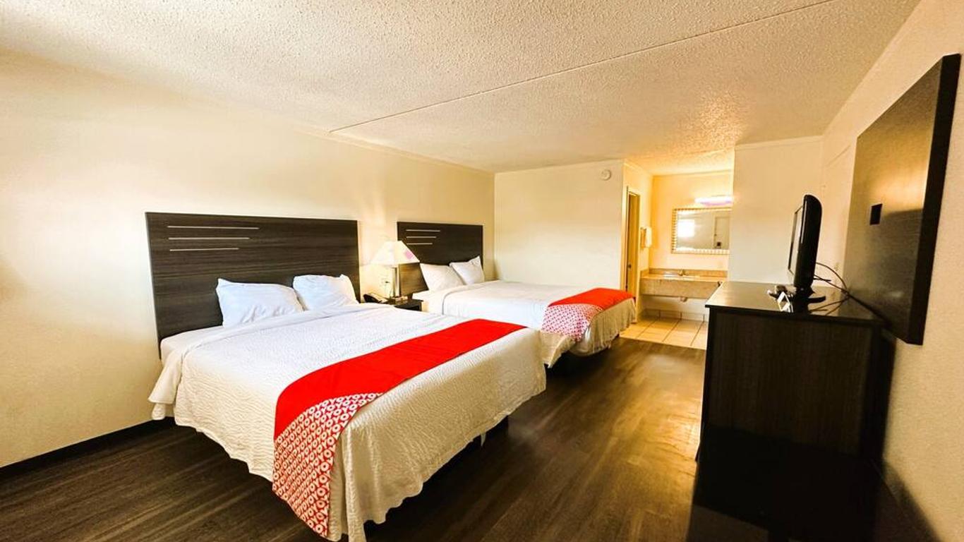 Oyo Hotel San Antonio Lackland AFB/Seaworld Hwy 90 W