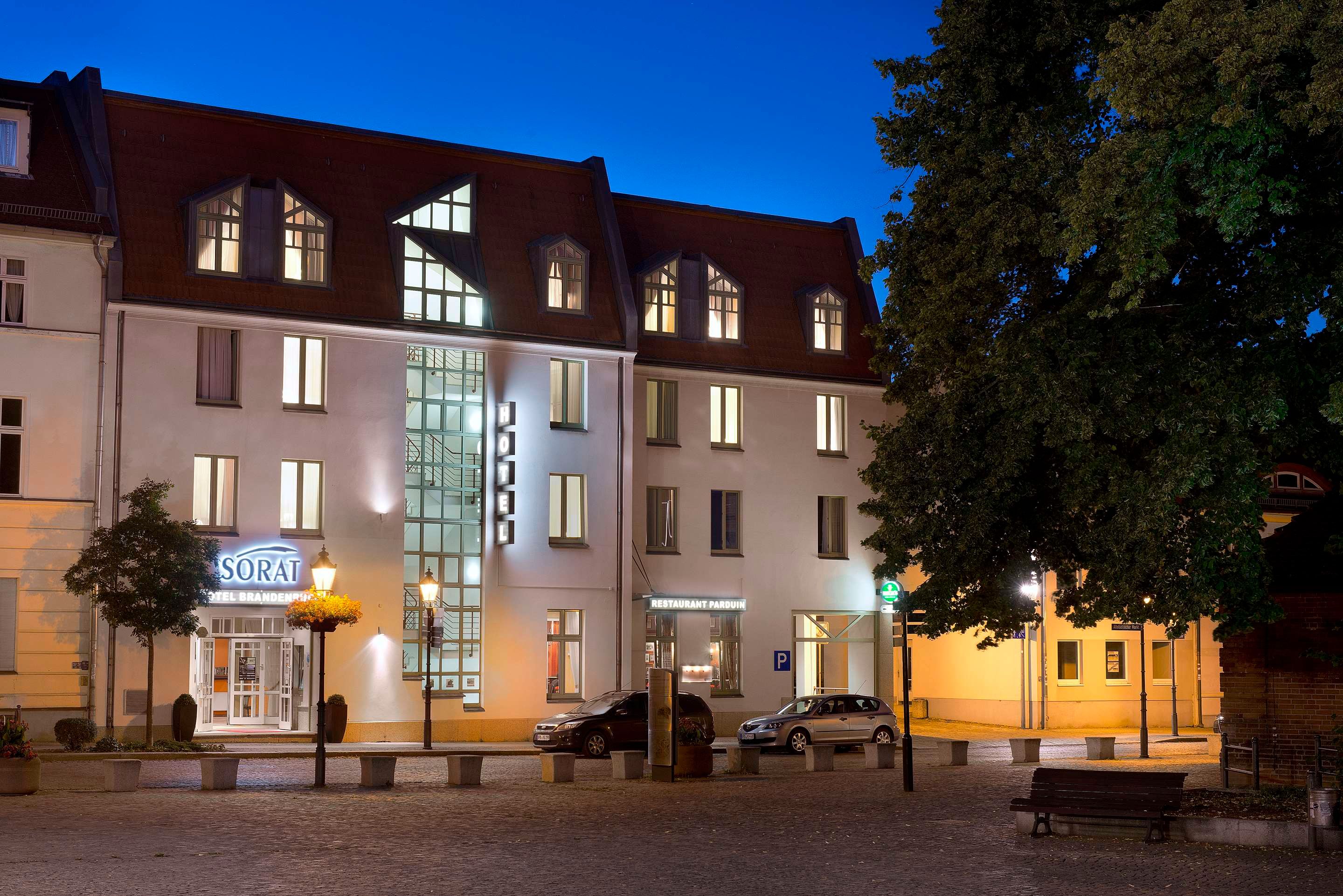 Gebäude