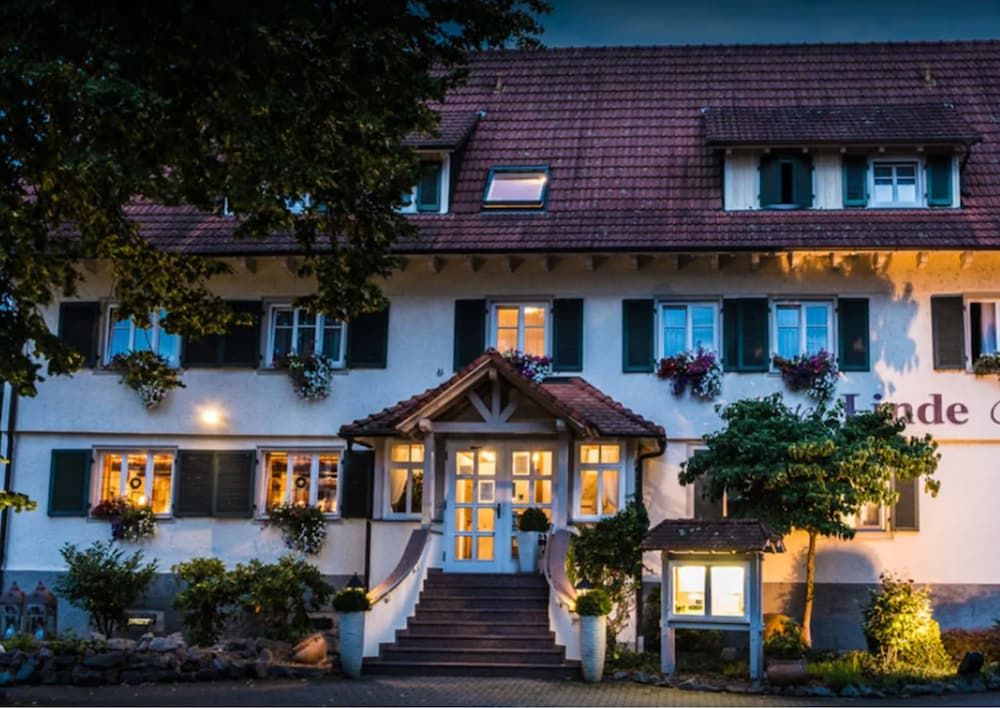 Gebäude