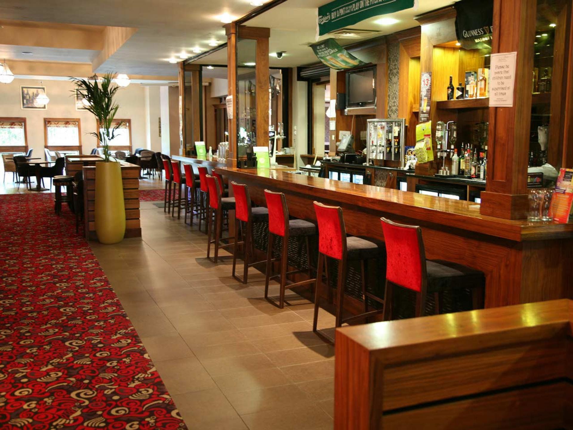 Green Isle Hotel, Dublin ab 88 €. Hotels in Clondalkin KAYAK