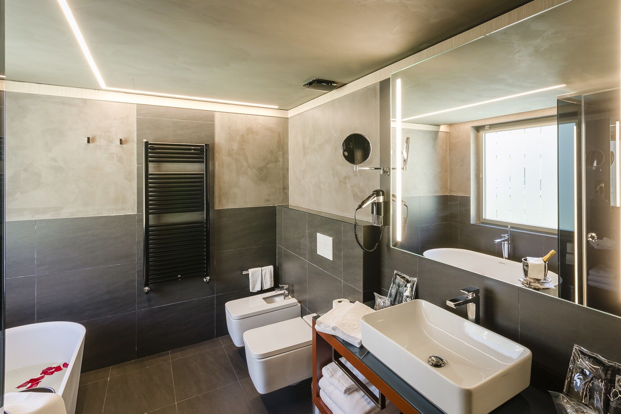 Sonstige