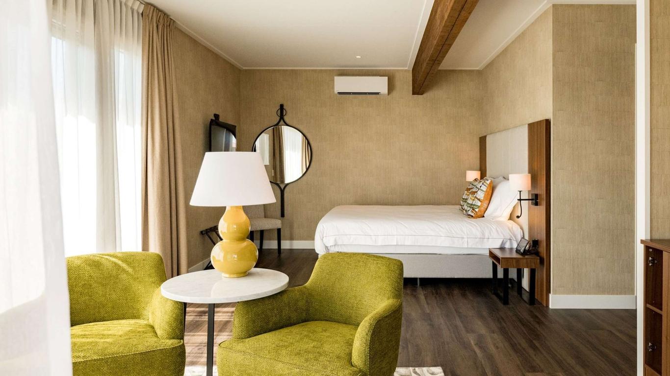 Hotel Ter Zand - Handwritten Collection