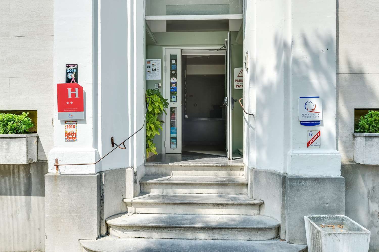 Gebäude