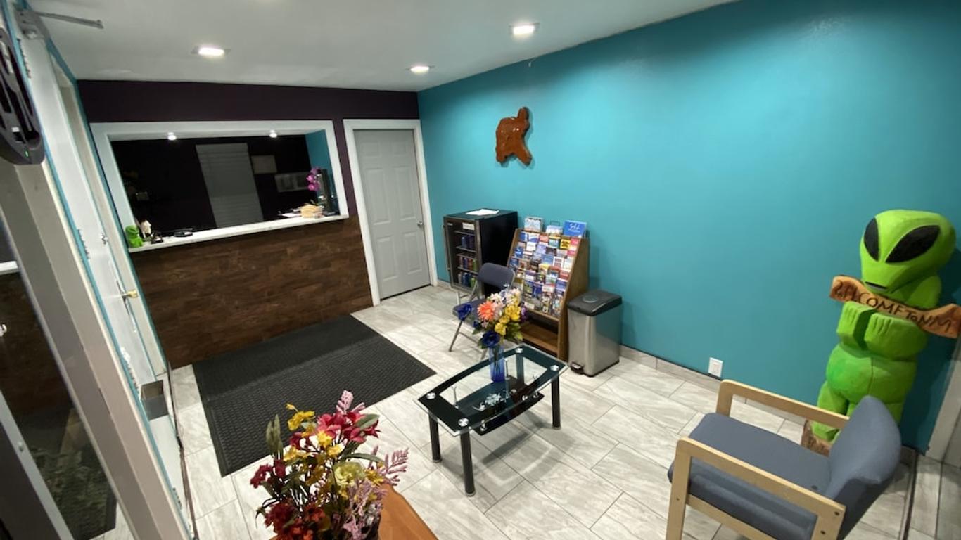 Budget Inn West
