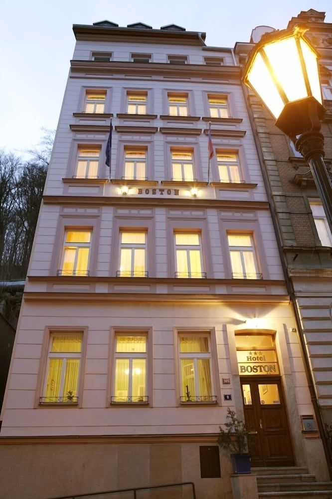 Gebäude