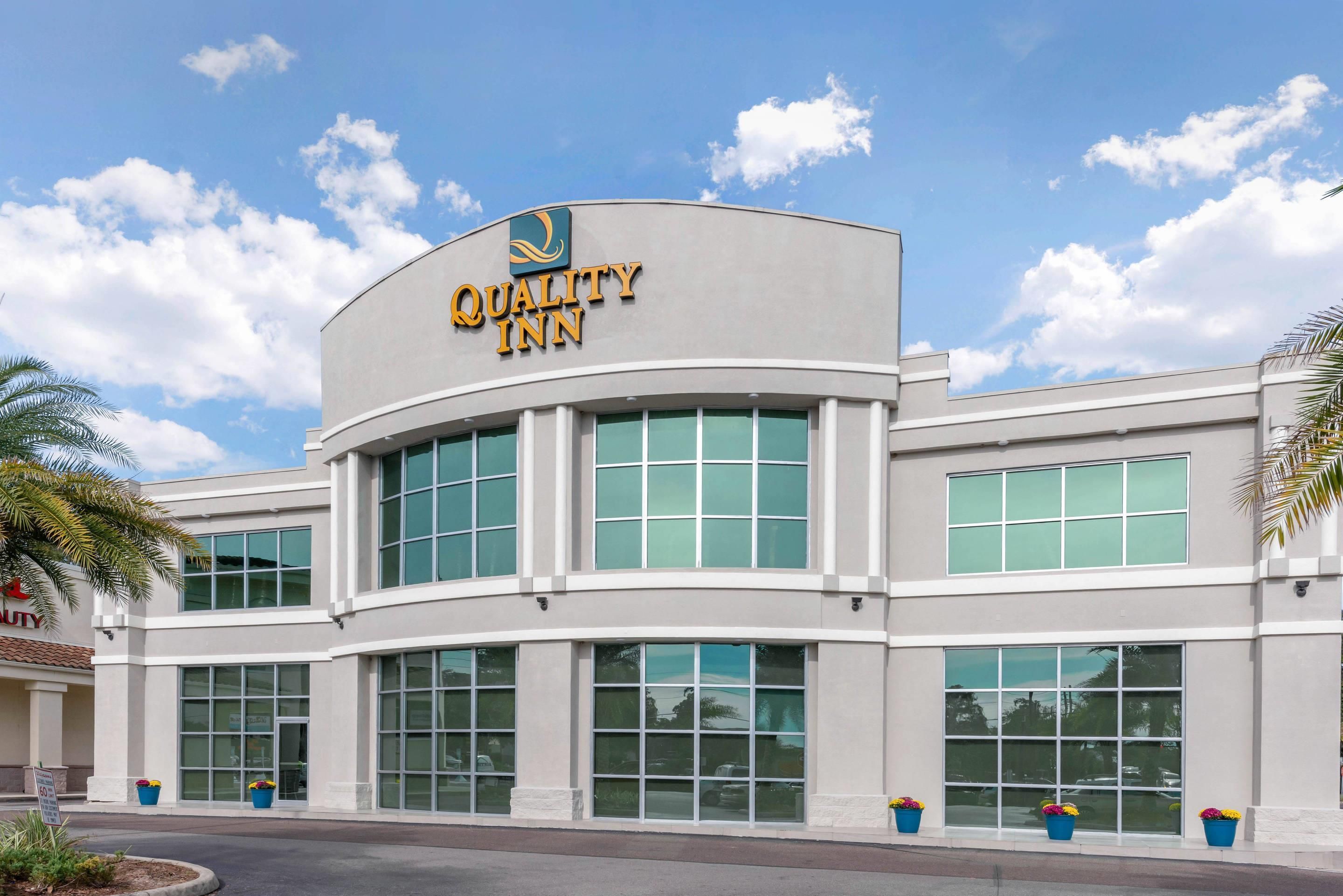 Gebäude