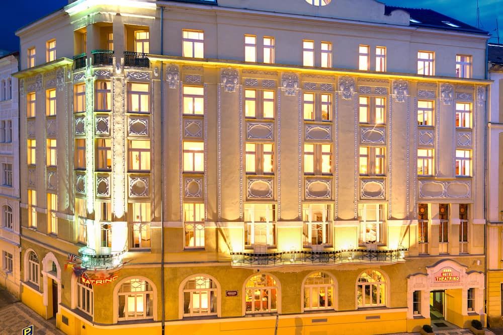 Gebäude