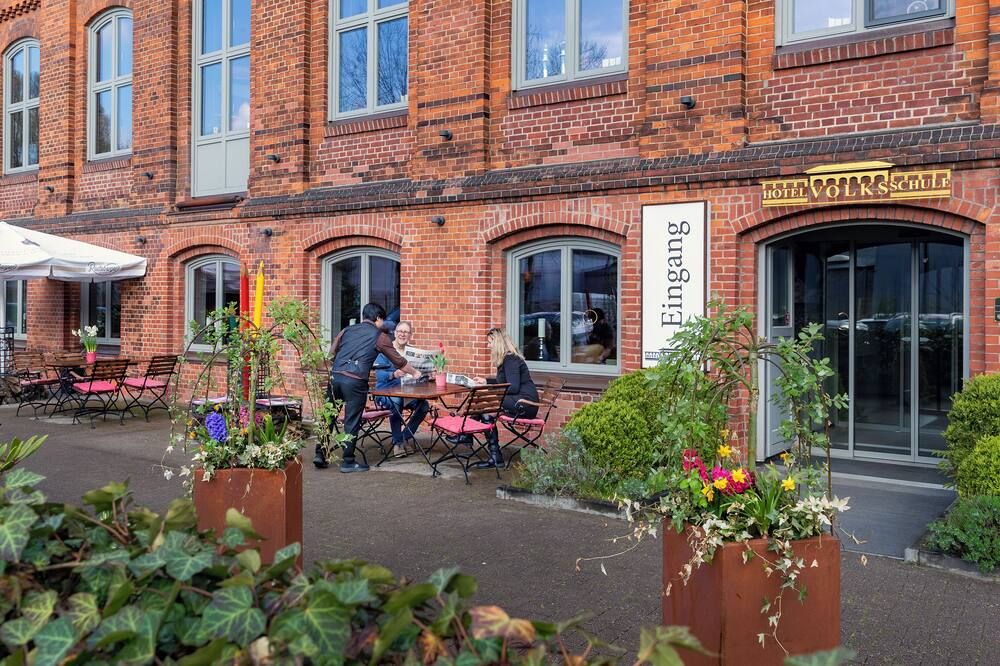 Sonstige