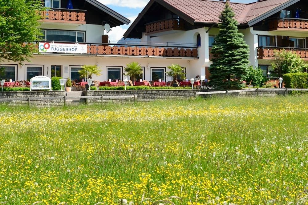 Gebäude