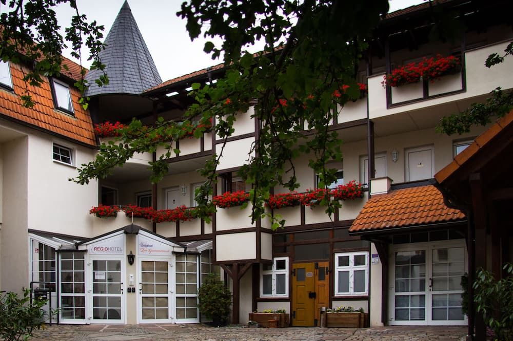 Gebäude