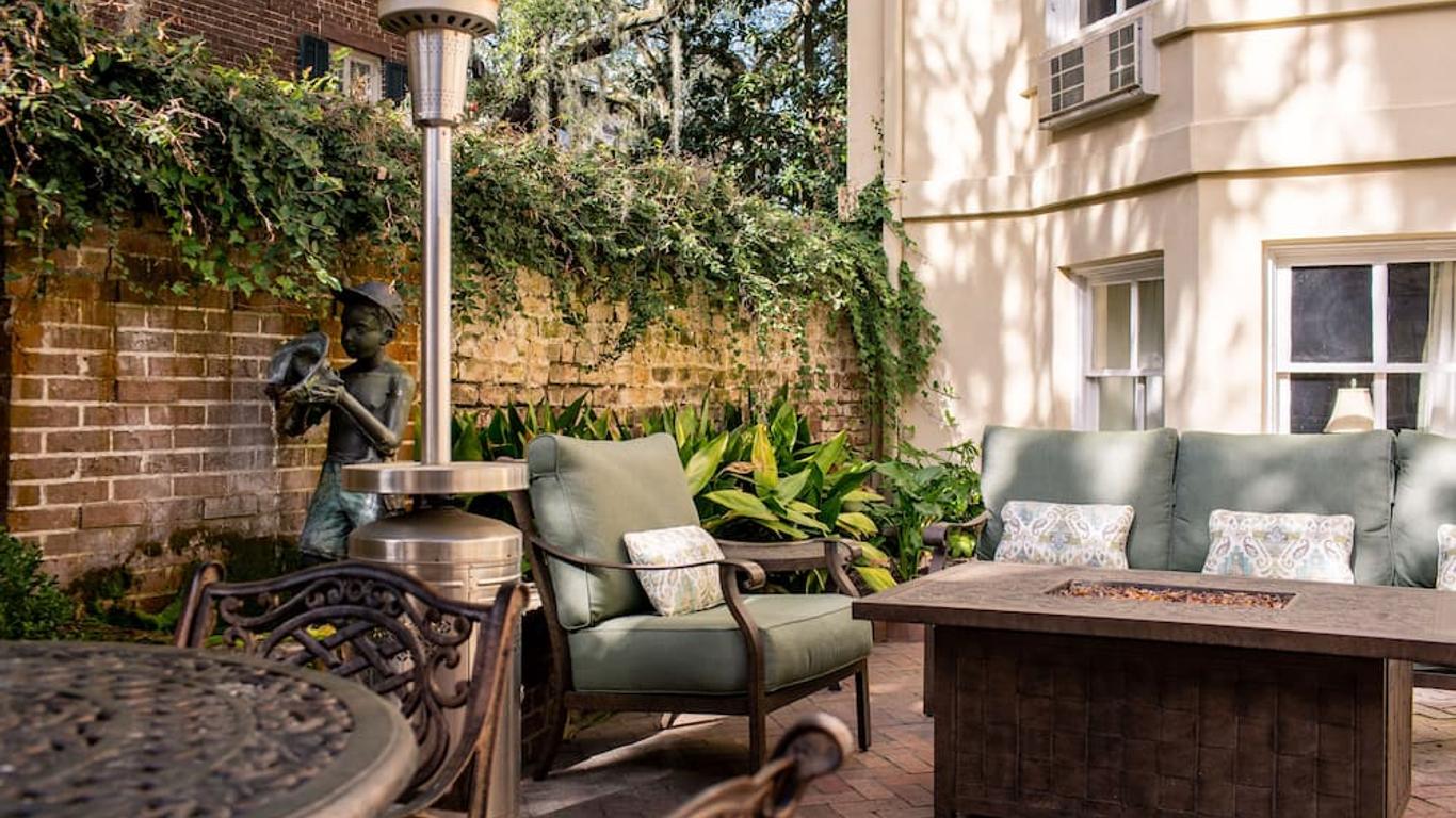 Eliza Thompson House, Historic Inns of Savannah Collection