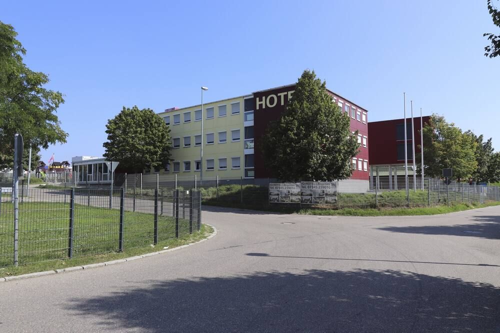 Gebäude