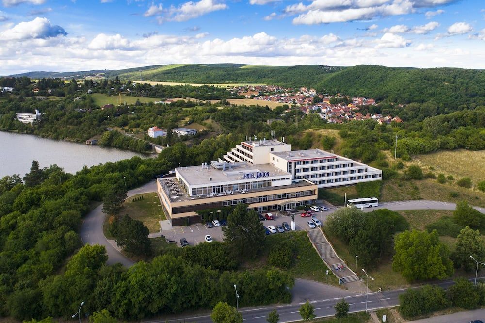 Gebäude