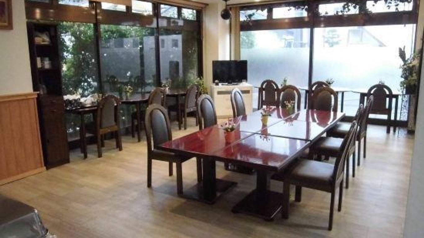 Sunshine Hotel