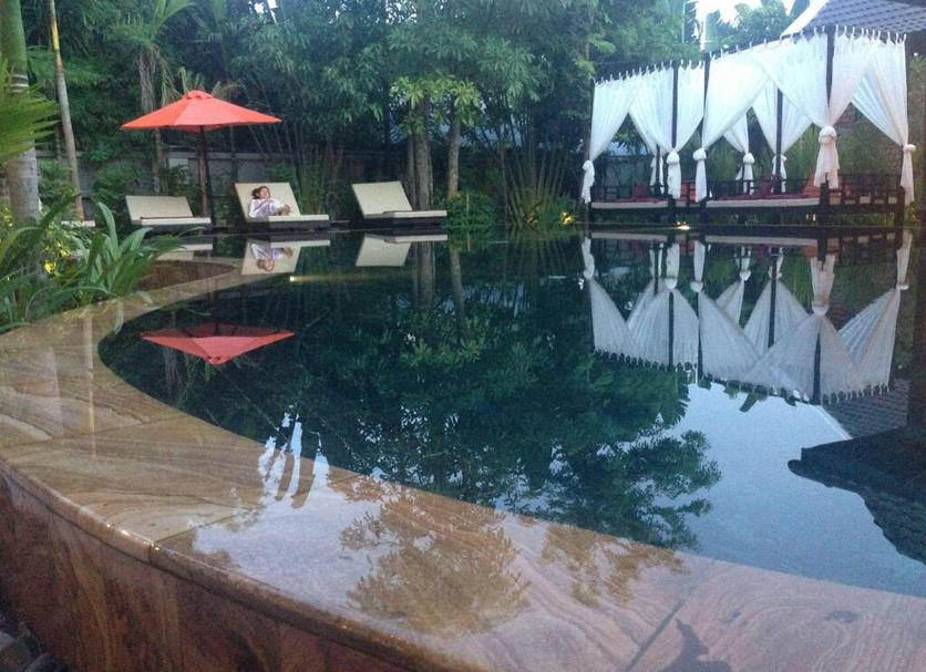 Pool Foto