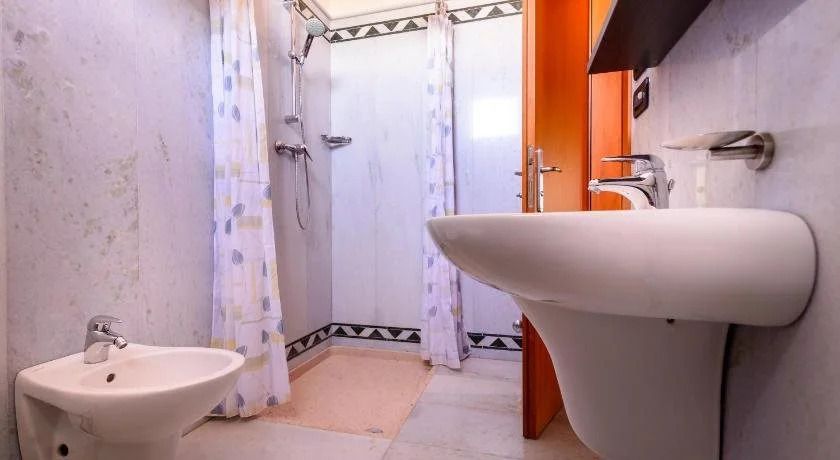 Sonstige