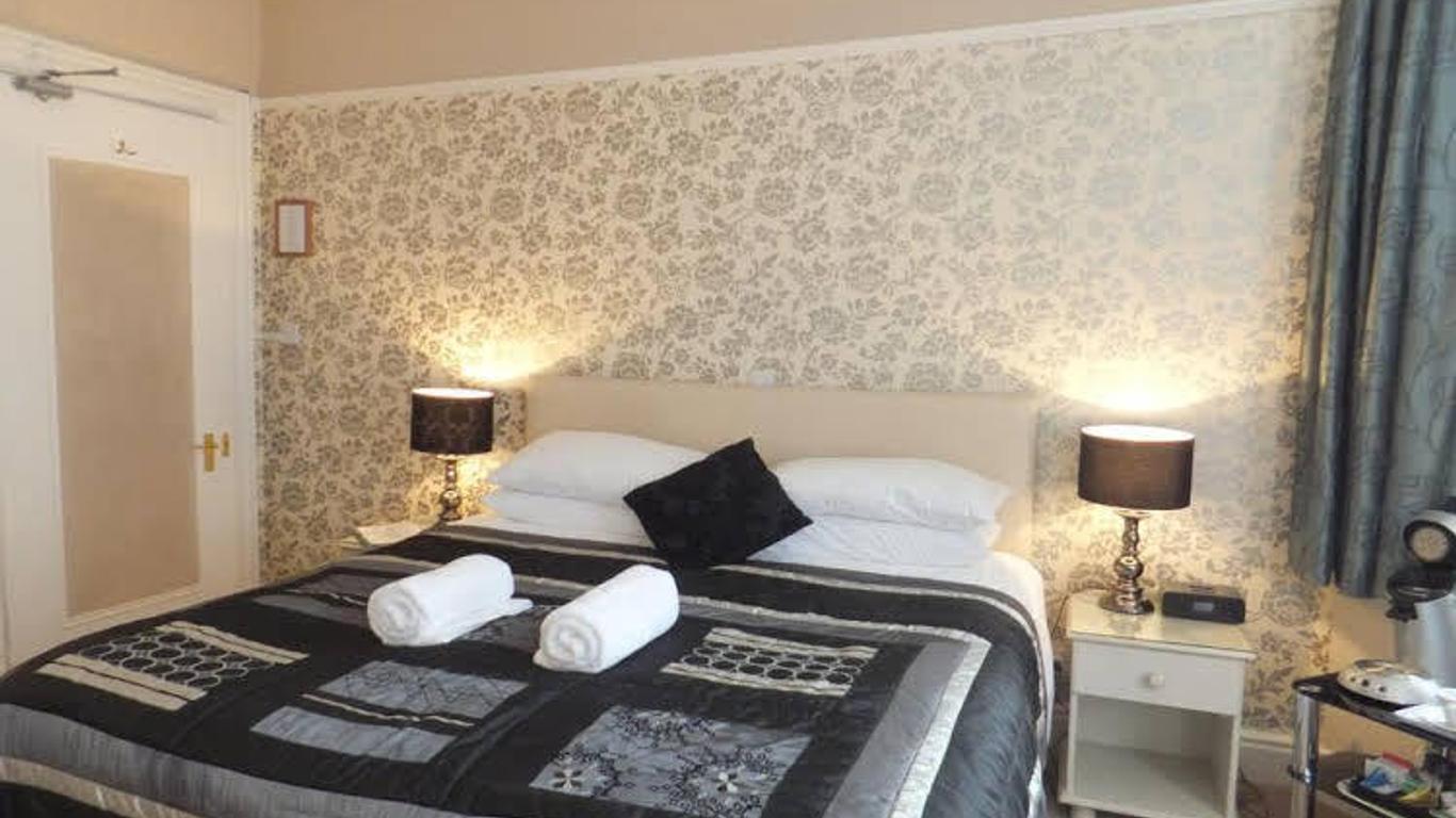 Eastbourne Guest House - Adults Only