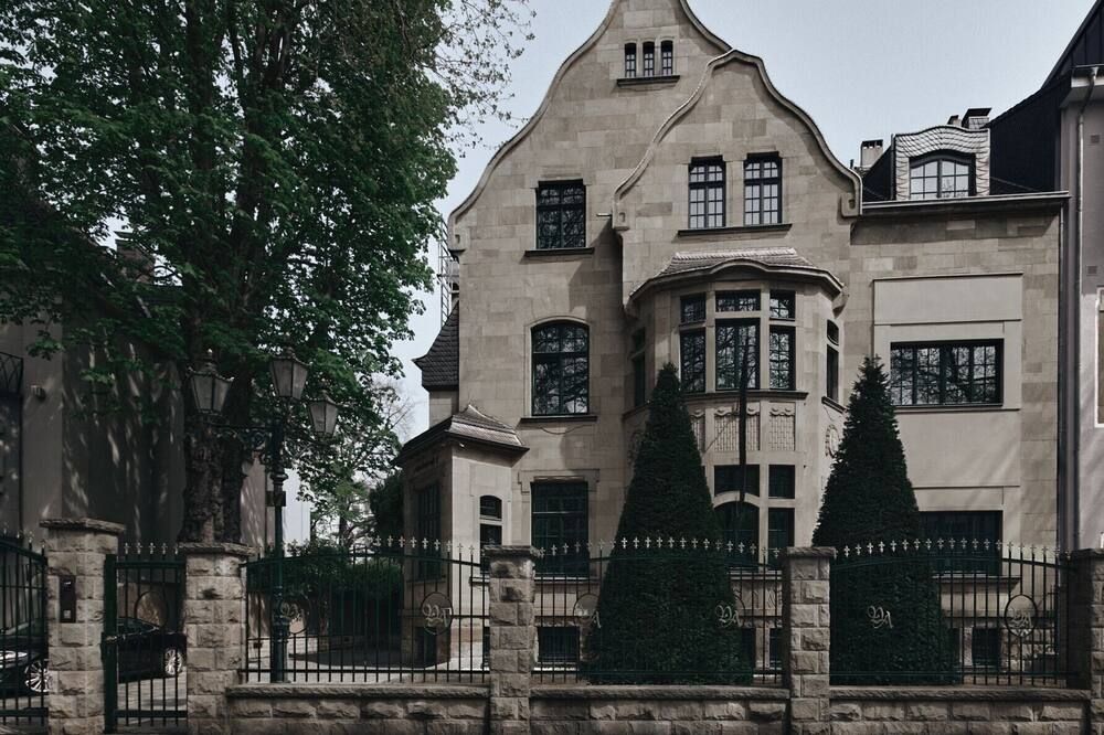 Gebäude