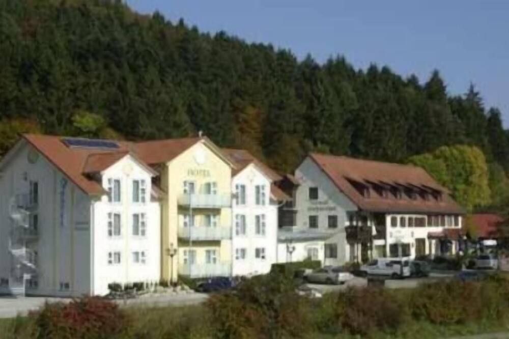 Gebäude