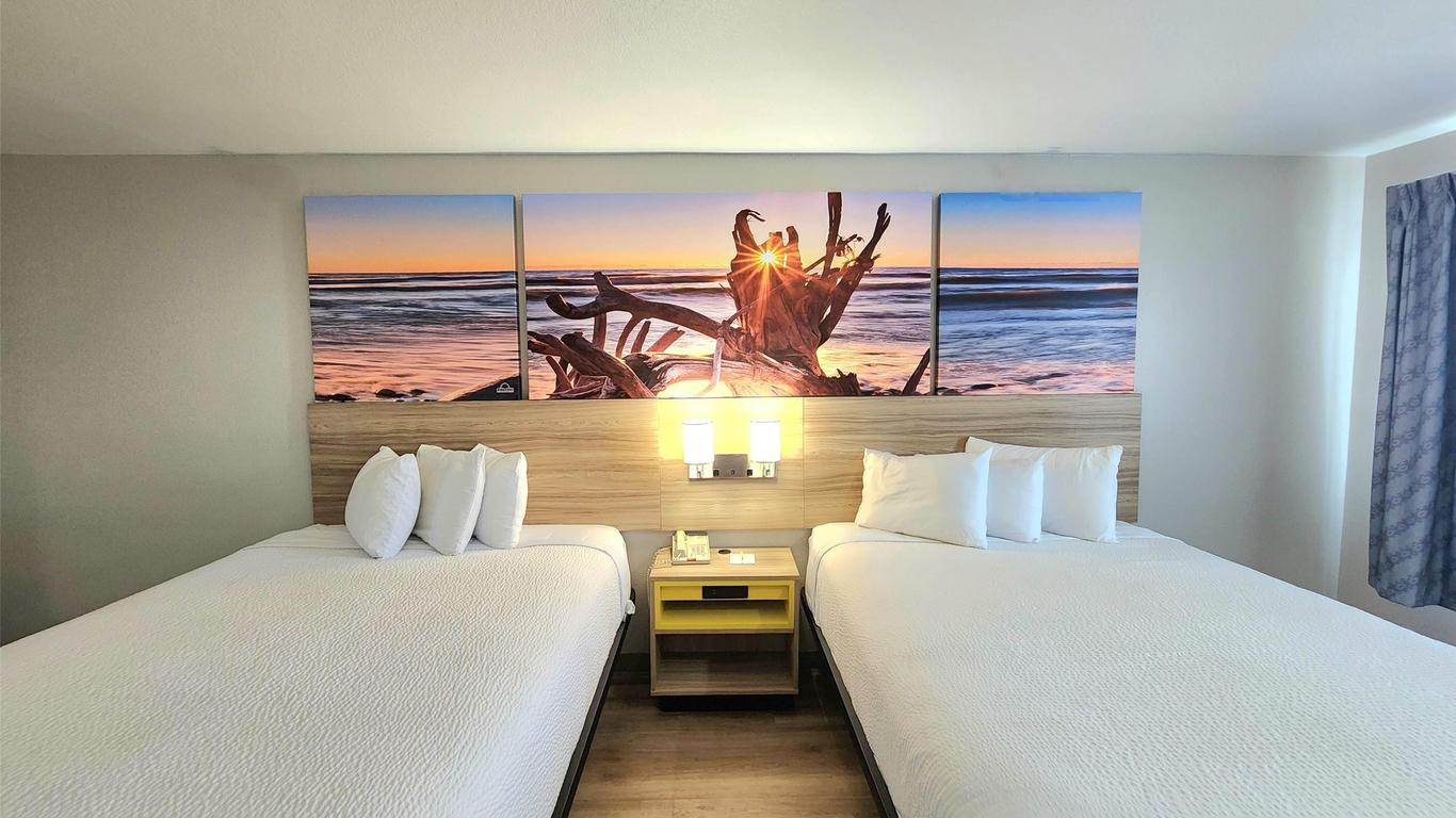 Days Inn & Suites by Wyndham Corpus Christi Central
