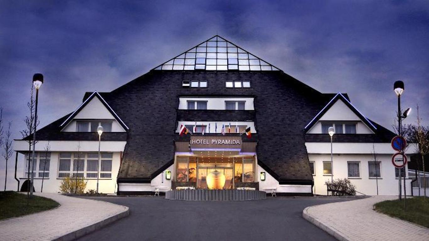 Pyramida 1 Kurhotel