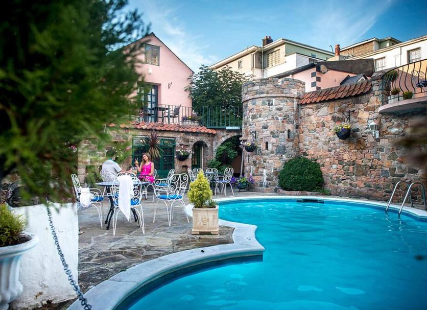 Pool Foto