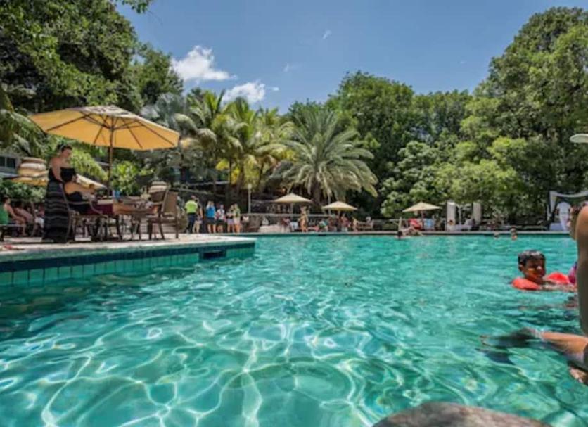 Pool Foto