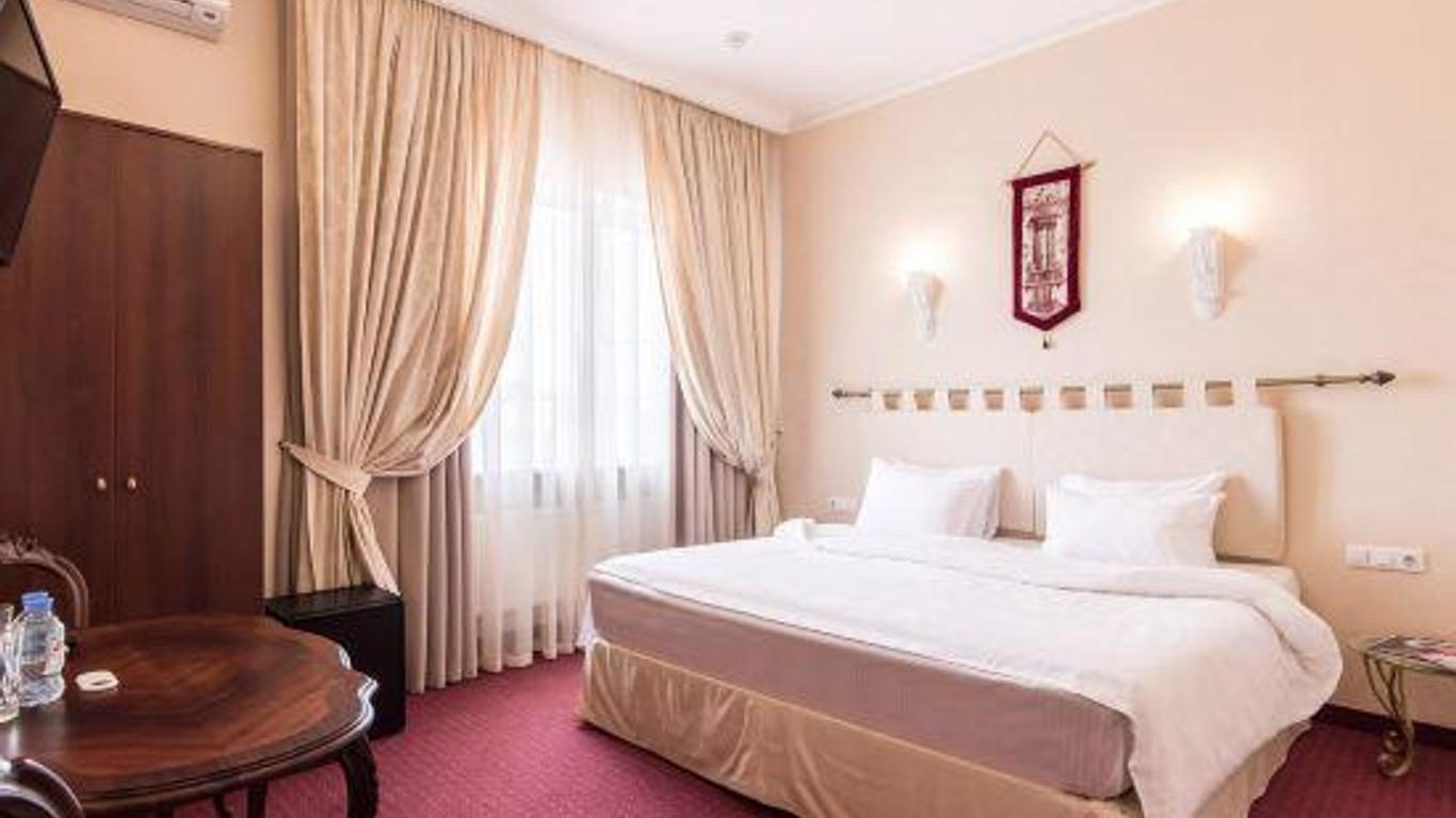 Bristol Hotel