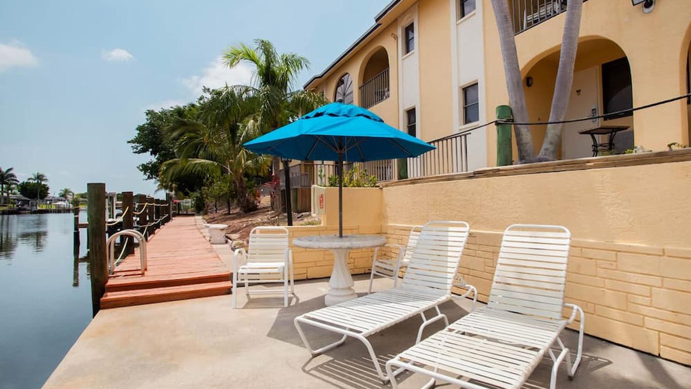 OYO Waterfront Hotel- Cape Coral Fort Myers, Fl