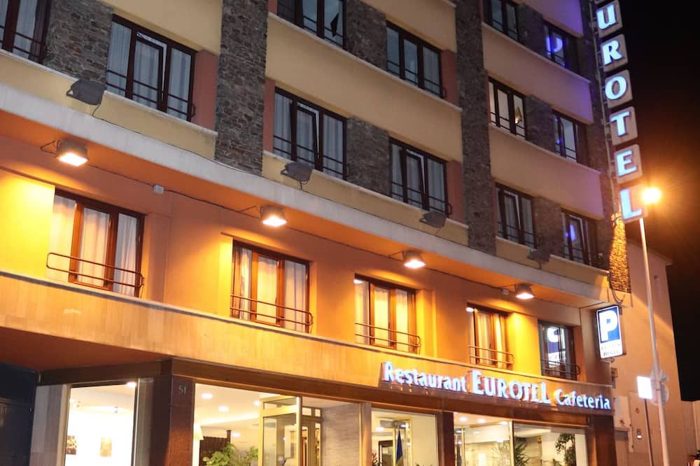 Gebäude