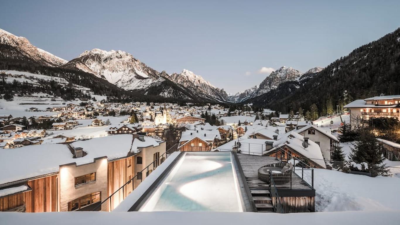 Excelsior Dolomites Life Resort