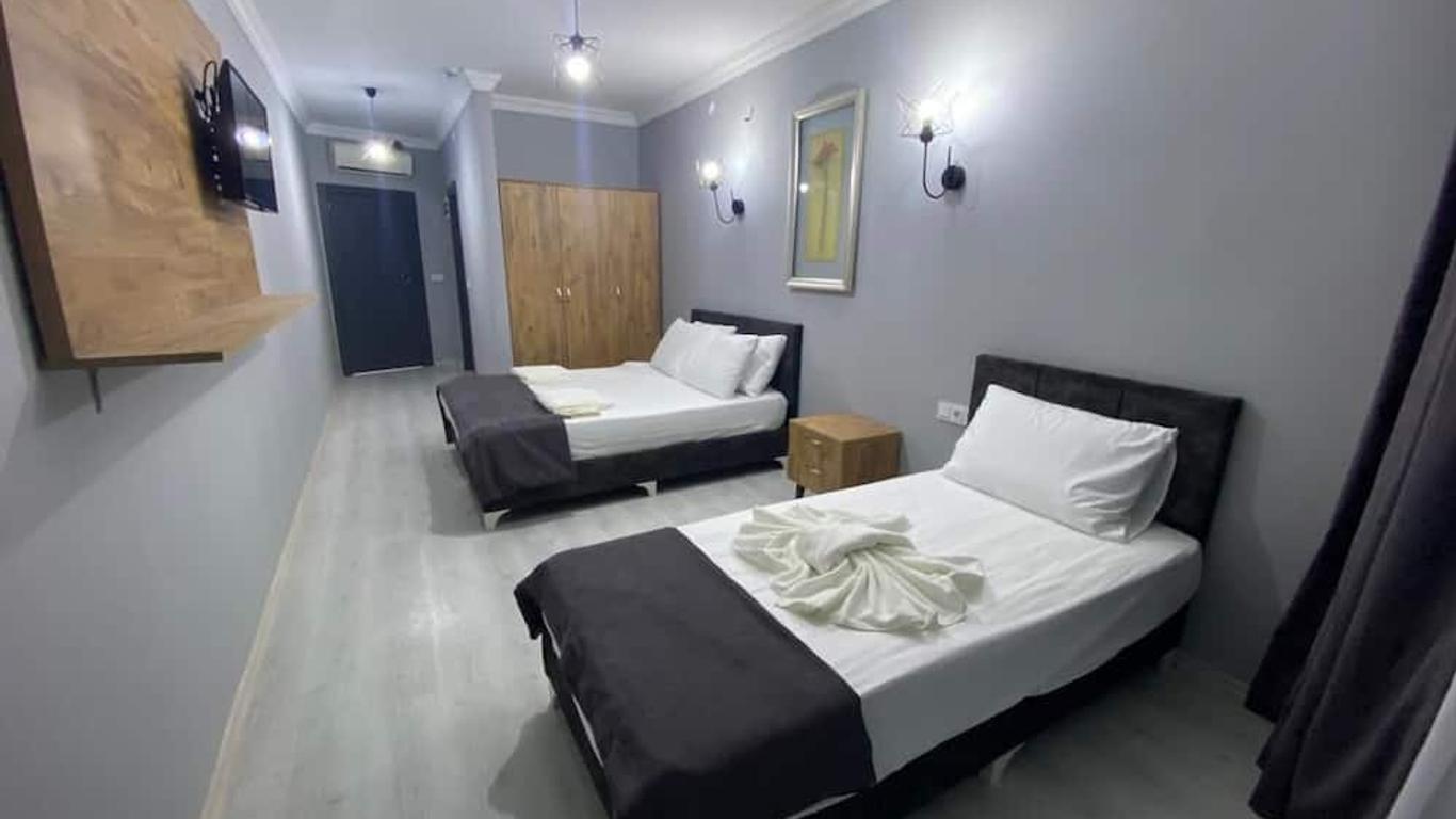 Grand Niki Hotel & Spa