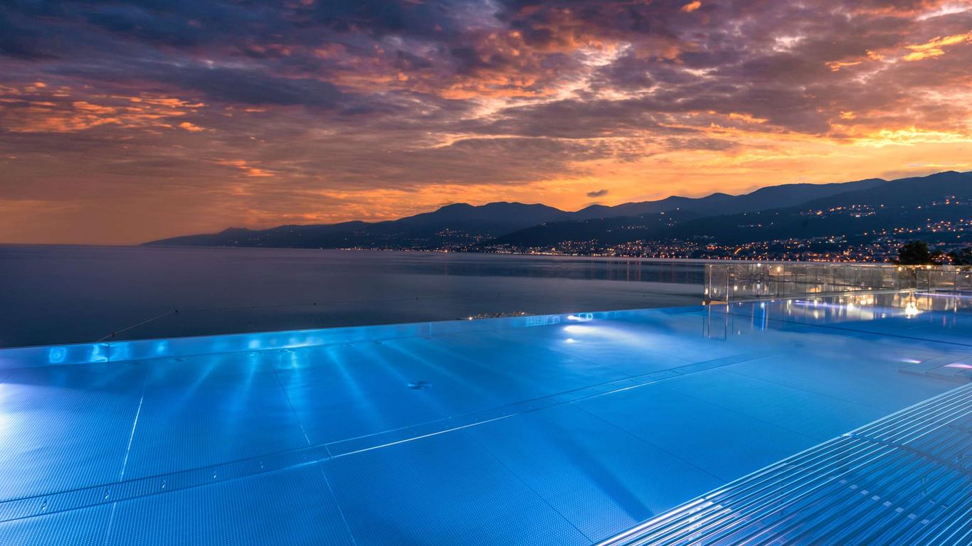 Hilton Rijeka Costabella Beach Resort & Spa