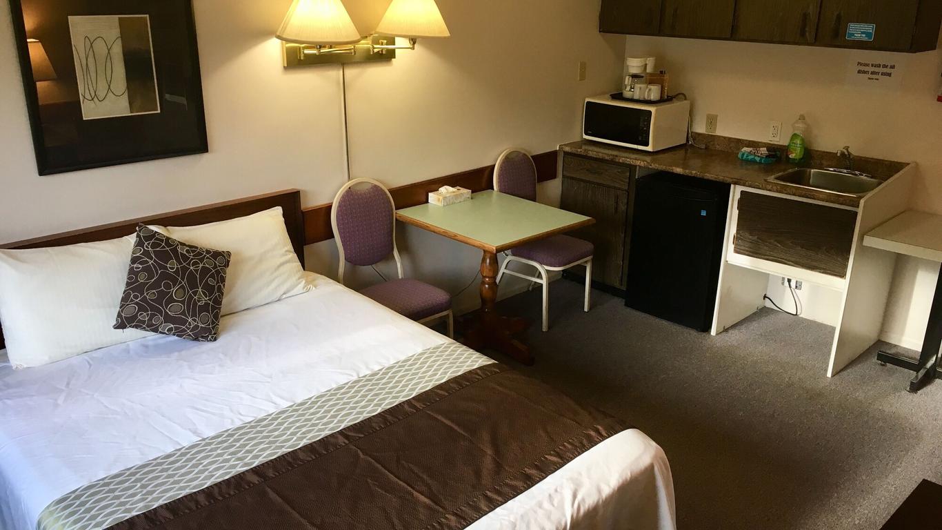 Fuller Lake Chemainus Motel