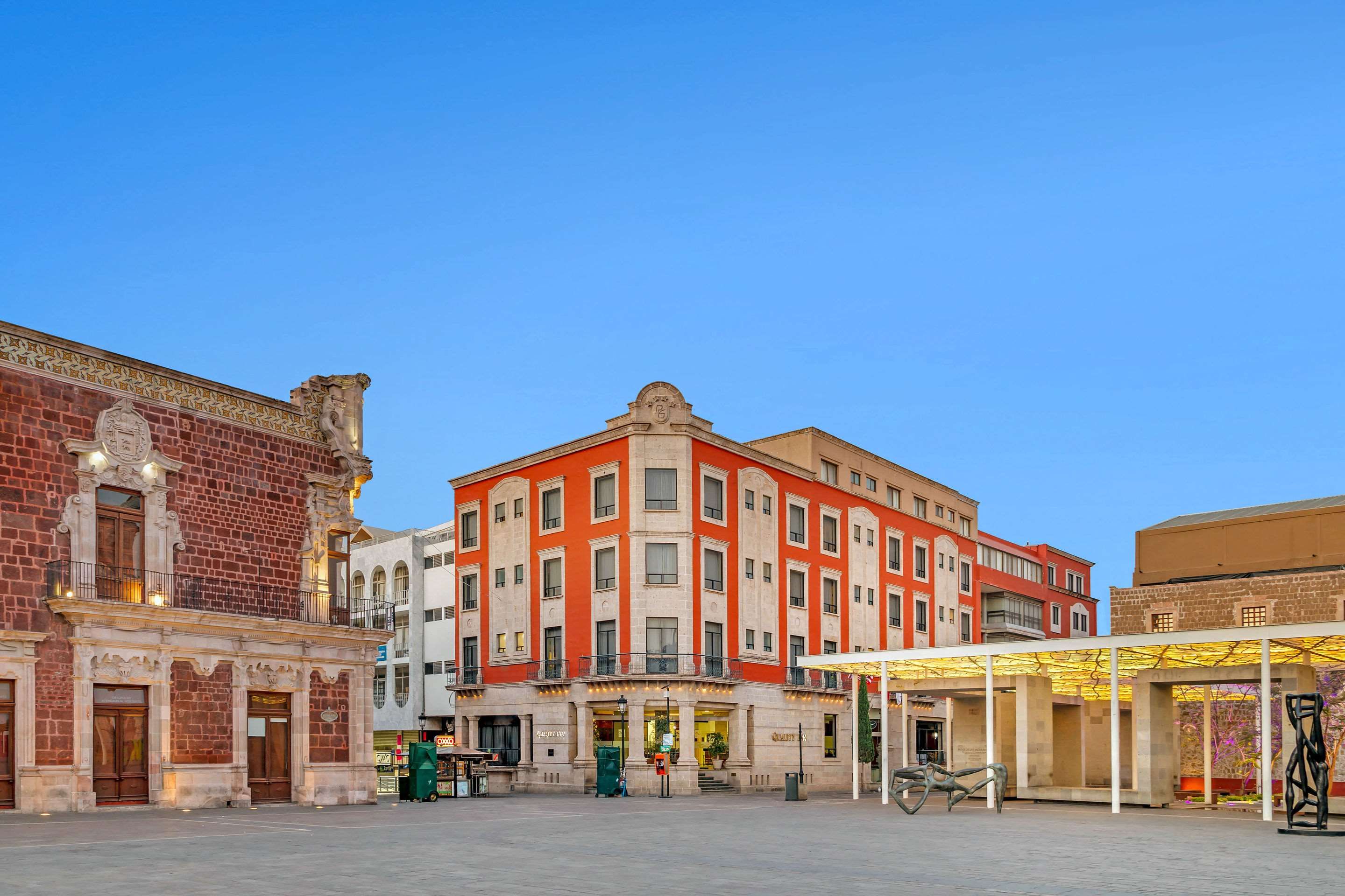 Gebäude