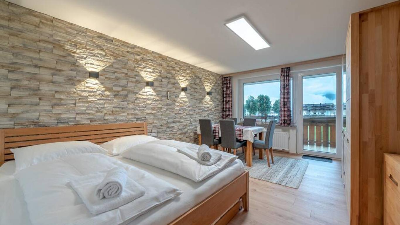 Deluxe Studio Kaprun by All in One Apartments