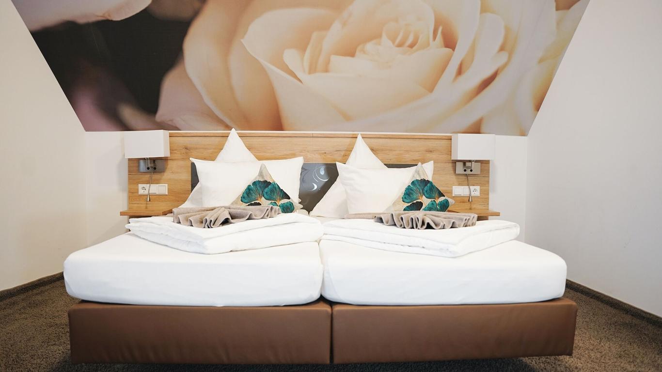 Outlet Hotel