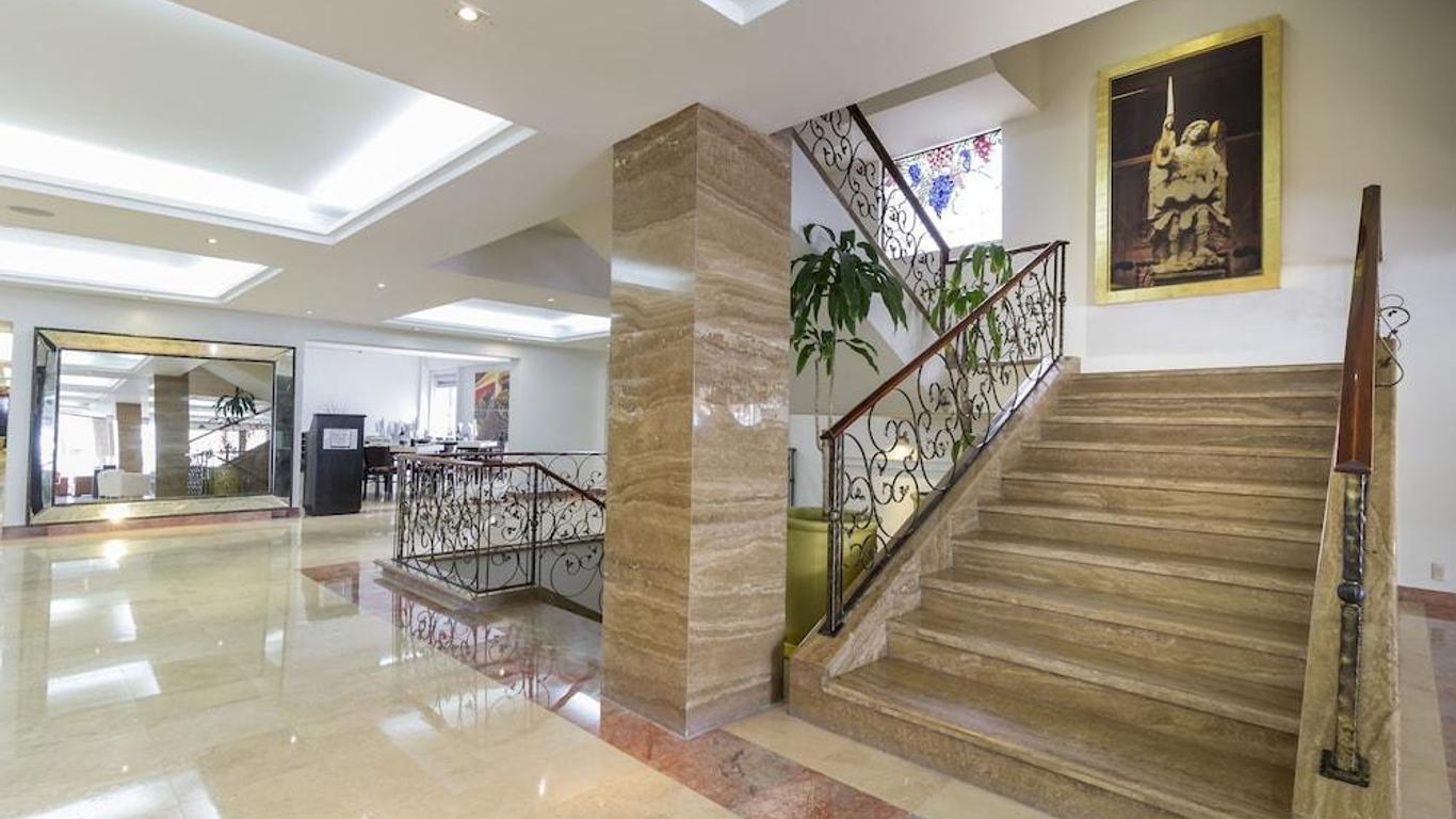 Imperio De Angeles Executive