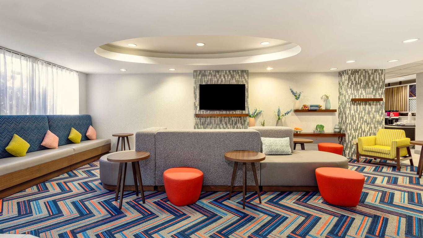 Hampton Inn Orlando-International Airport