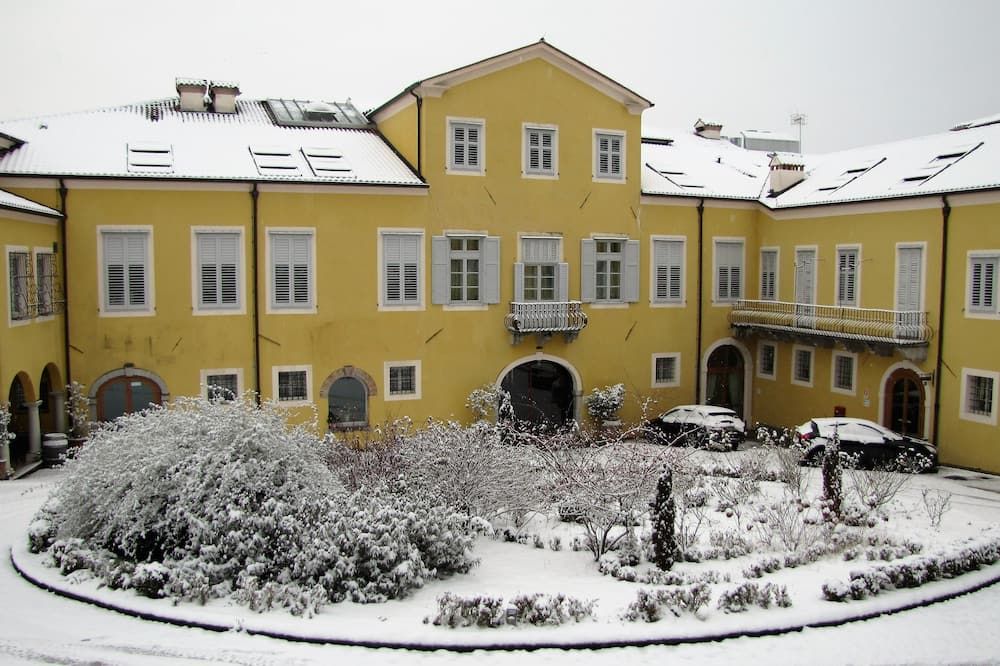 Gebäude