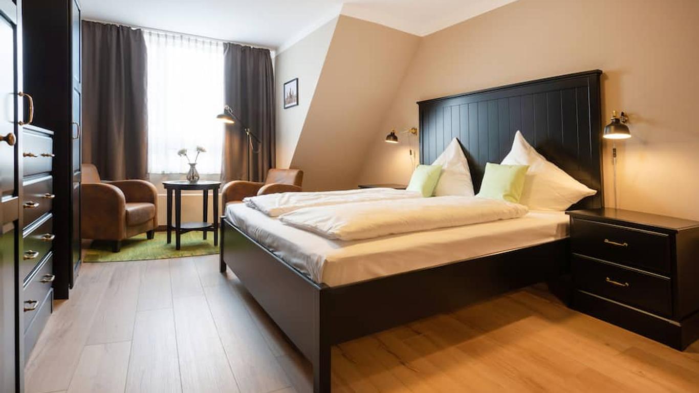 City Hotel
